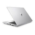 Ordinateur portable HP en aluminium gris, conçu pour la technologie et l'informatique, idéal pour le travail et les loisirs, modèle moderne et léger.