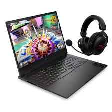 Laptop gaming portable avec casque audio, idéal pour le divertissement et le travail à distance, compatibles avec divers jeux et applications.