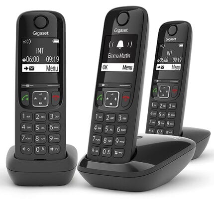 200 caractères max, pas de label : Téléphones sans fil Gigaset avec base de recharge, parfaits pour une utilisation à domicile ou au bureau, offrant une connectivité fiable et une excellente qualité sonore.