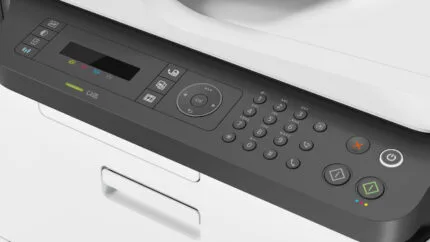 Périphérique multifonction pour impression, numérisation et copie, idéal pour bureaux et espaces de travail modernes, offrant une performance fiable et une connectivité avancée.